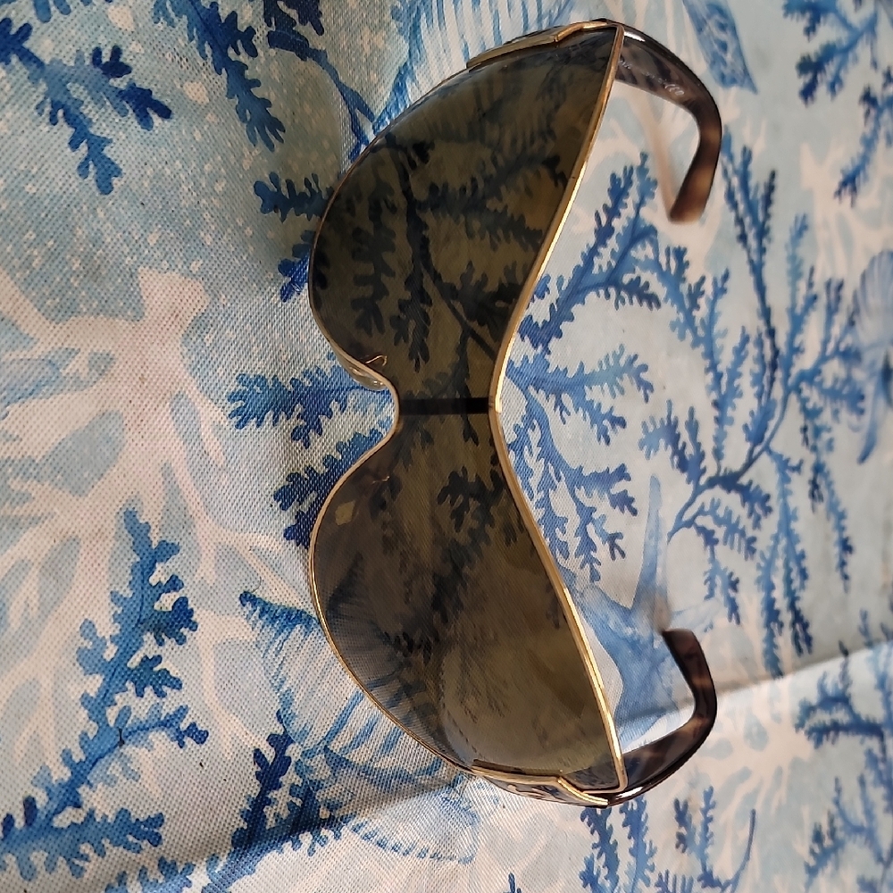 Vitntage Chanel 4114 Sunglasses